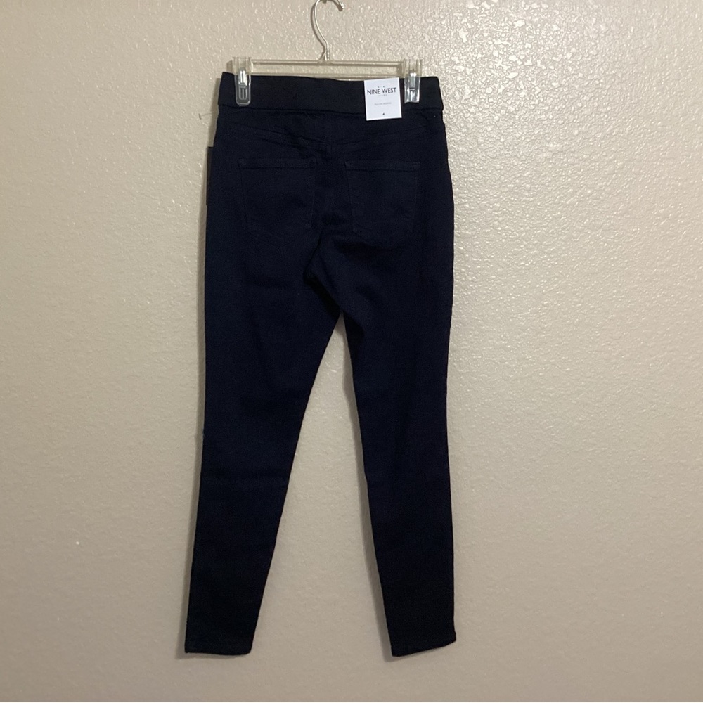 Nine West Black Pull-On Jeggings   NWT.  Size 4 - Picture 3 of 5
